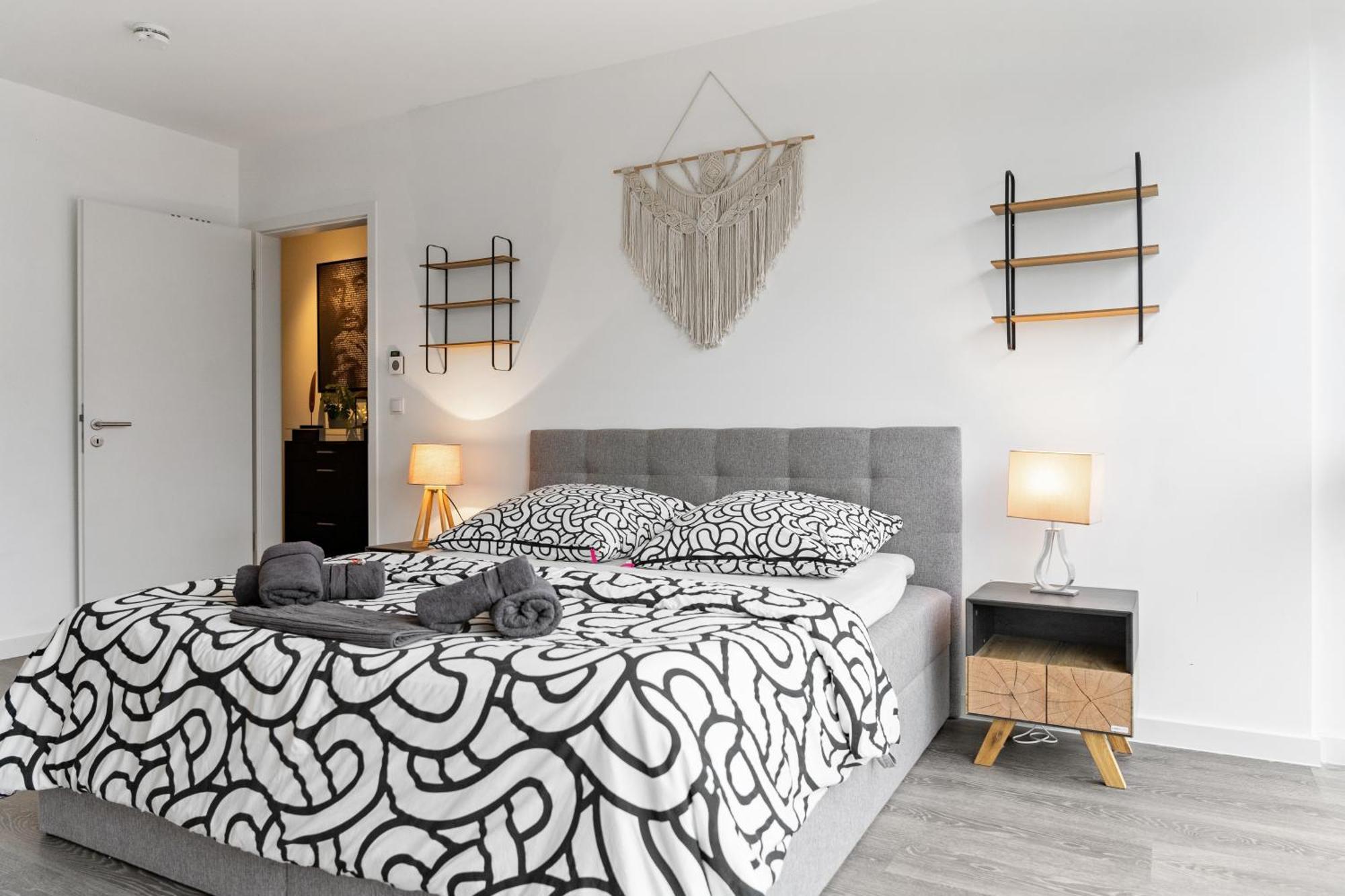 Modern Style Business Suite - Office - Kitchen - Balcony Herzogenaurach Esterno foto
