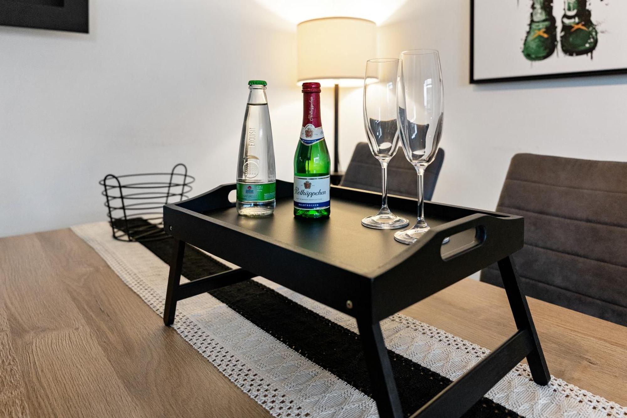 Modern Style Business Suite - Office - Kitchen - Balcony Herzogenaurach Esterno foto